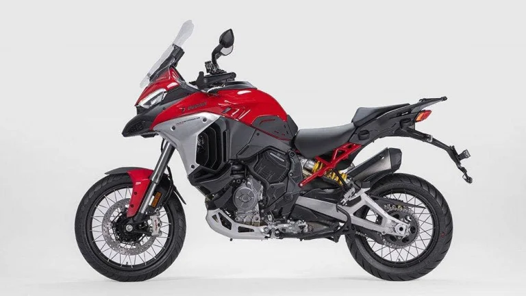 Ducati Multistrada V4 S Rally červená