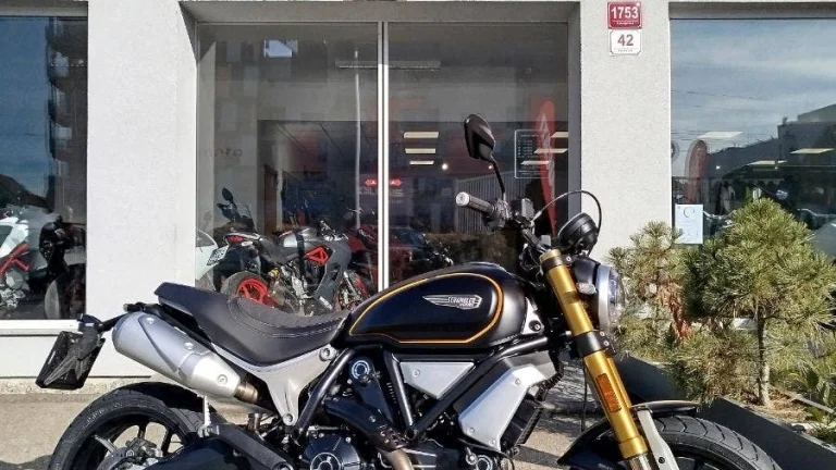 Ducati Scrambler 1100 Sport, KRÁSNÝ STAV, ČERSTVÉ DESMO