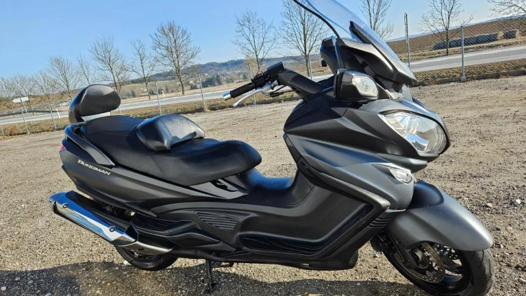 Suzuki Burgman 650 Executive - 1. MAJITEL