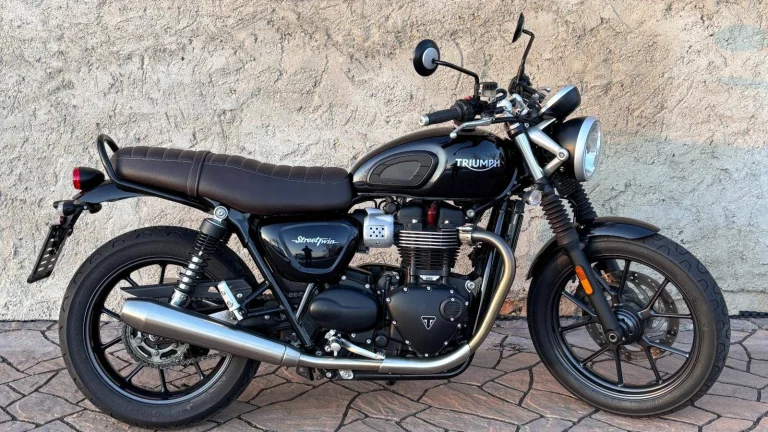 Triumph Street Twin