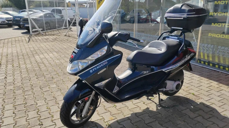 Piaggio X8 125