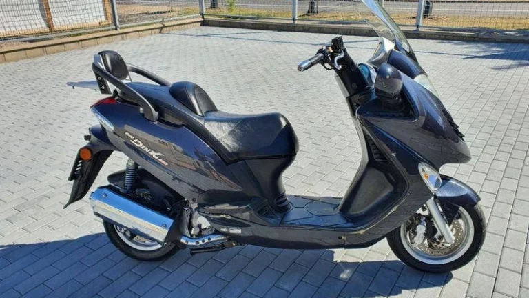 Kymco Grand Dink 250