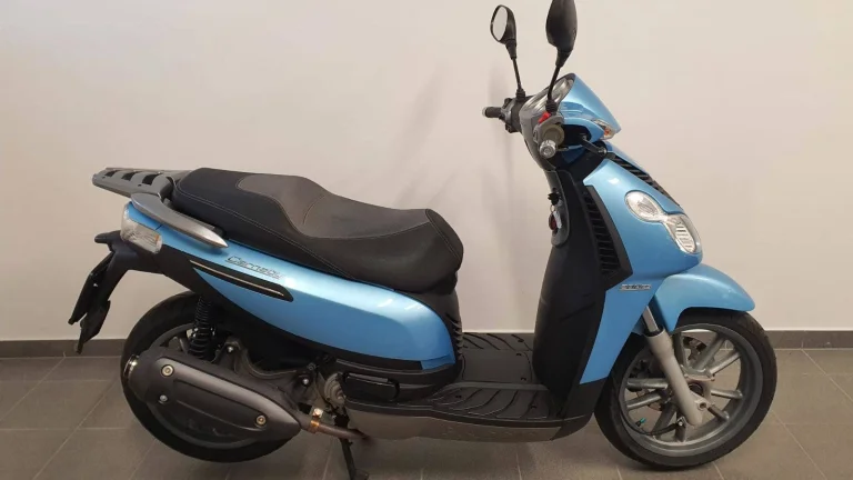 Piaggio Carnaby 200