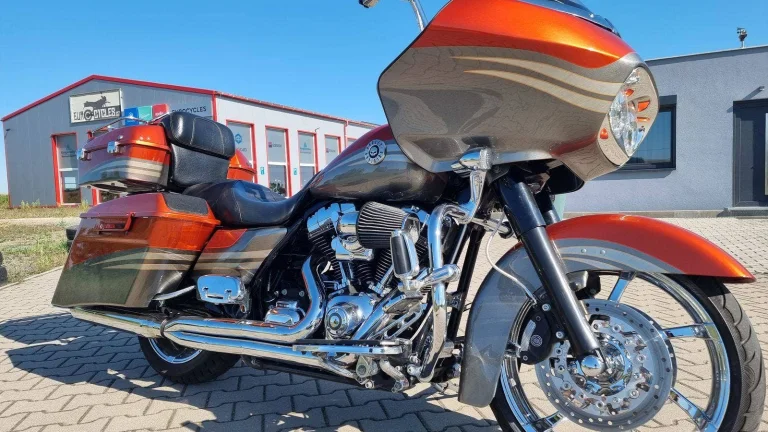 Harley-Davidson FLTRXSE CVO Road Glide