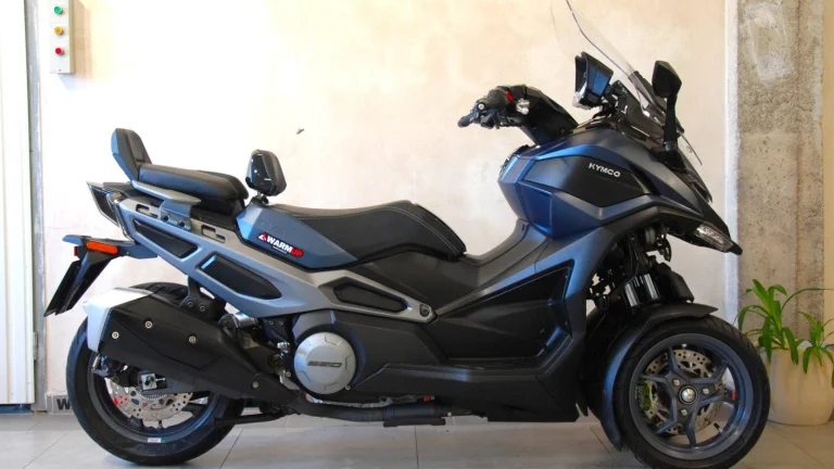 Kymco CV3 550i ABS - stroj od nás,1.maj,490 km,ŘP B, KRÁSNÝ STAV