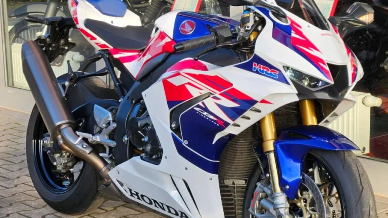 Honda CBR 1000 RR SP 30th anniversary