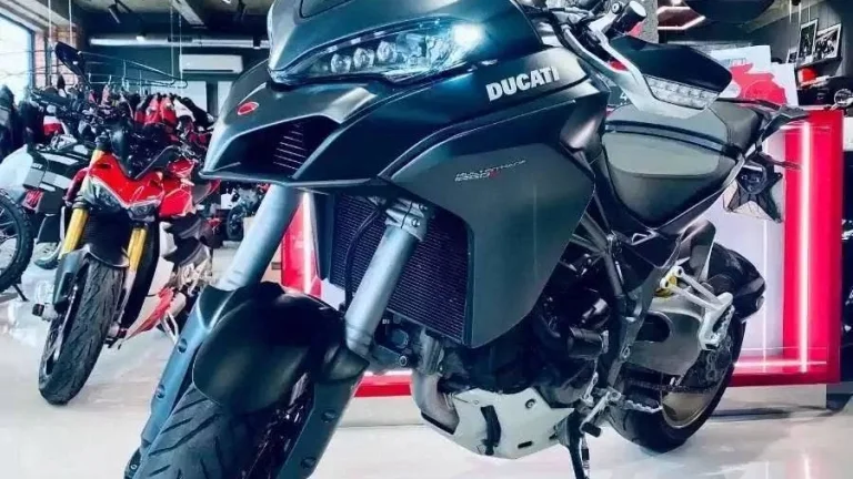 Ducati Multistrada 1260 S šedá - PO SERVISU