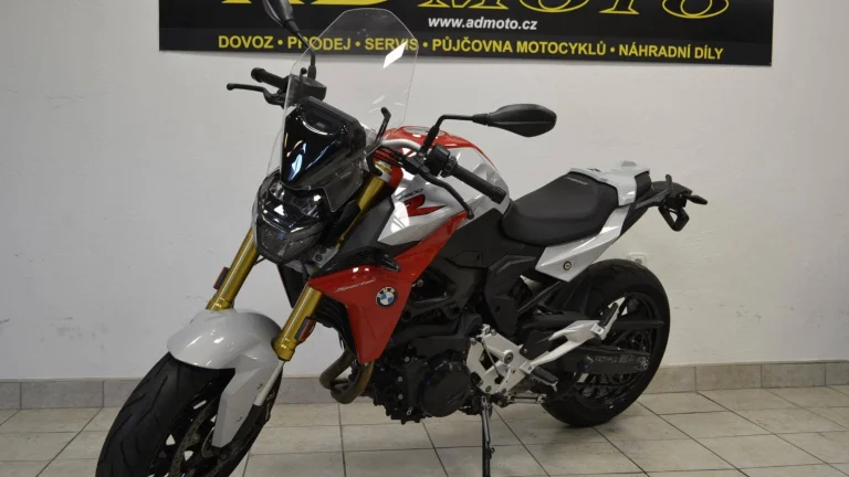 BMW F 900 R