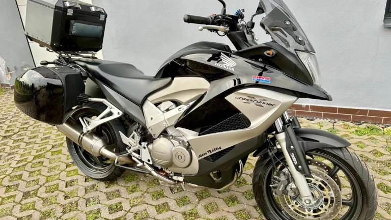 Honda VFR 800 X Crossrunner cz tp, výbava