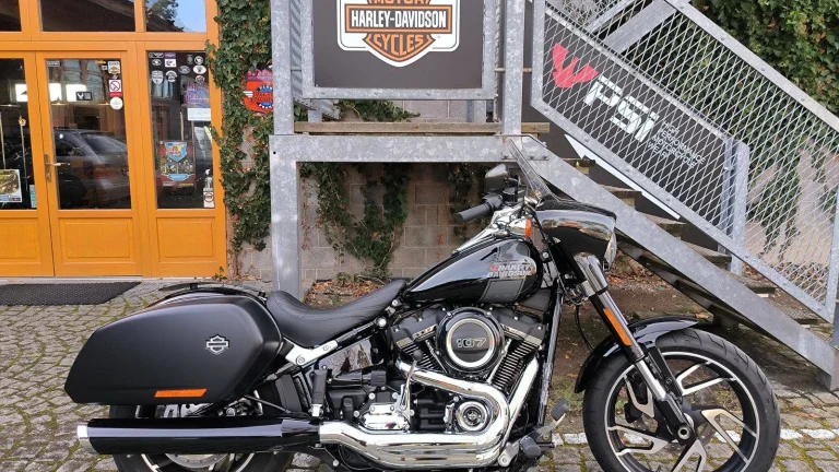Harley-Davidson FLSB Softail Sport Glide 107 - 1750 ccm