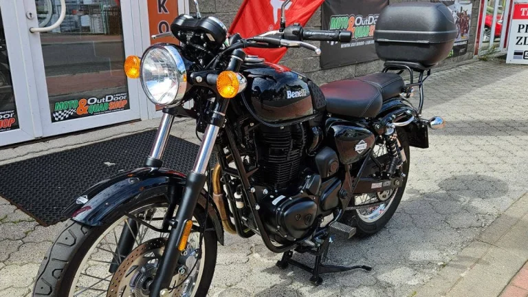 Benelli Imperiale 400, původ ČR, 1. majitel, 1x kufr, krásný stav