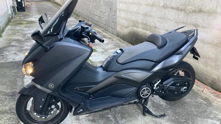 Yamaha T-Max 530
