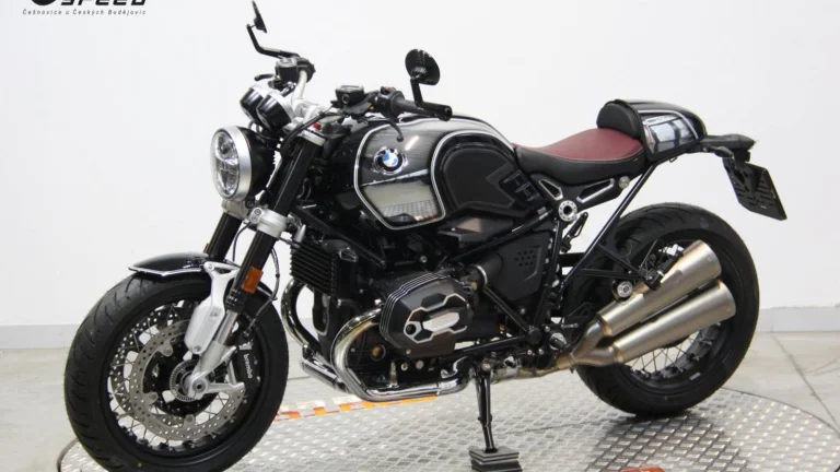 BMW R nineT
