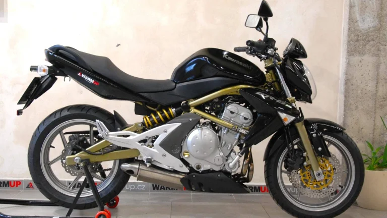 Kawasaki ER-6n - velmi hezký stav