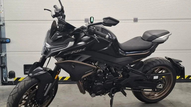 CFMOTO 800 NK Advanced | Předváděcí motocykl