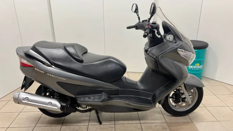 Suzuki Burgman 200