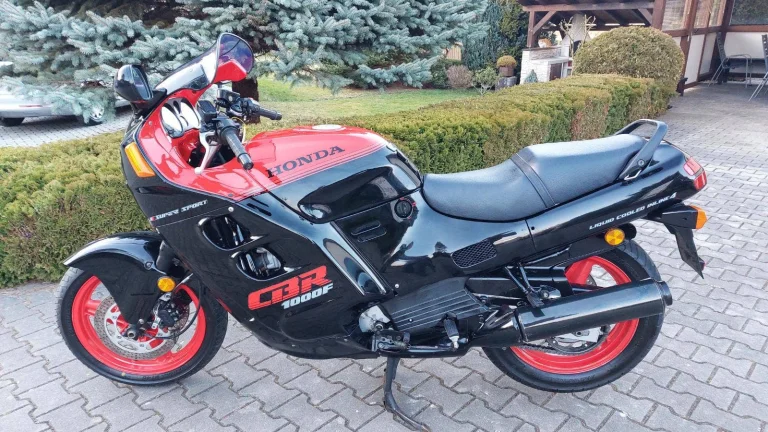 Honda CBR 1000 F