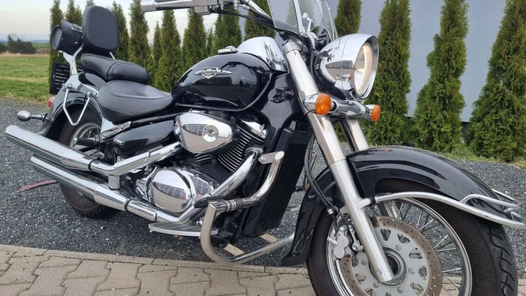 Suzuki Intruder C 800