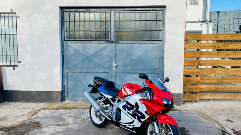 Honda CBR 900 RR Fireblade