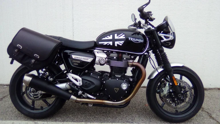 Triumph Speed Twin 1200