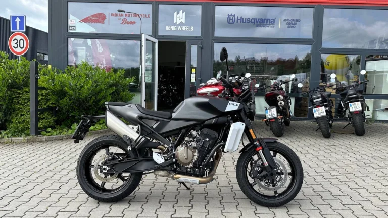 Husqvarna Svartpilen 801+ u nových 48 měsíců záruka | Předváděcí motocykl