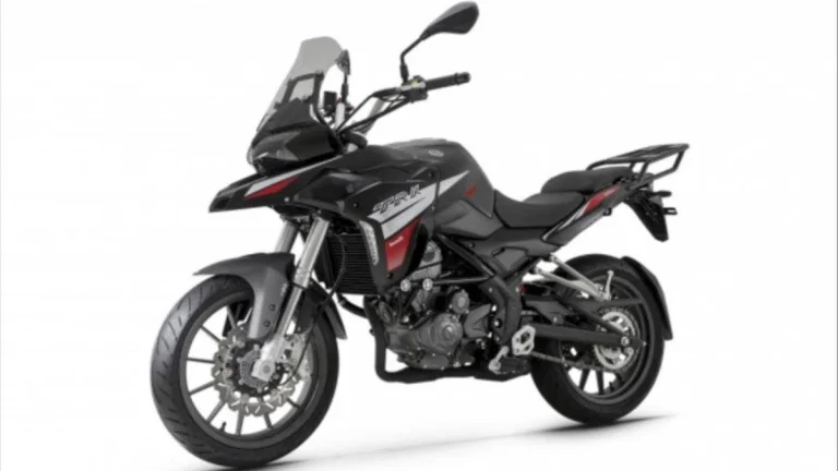 Benelli BENELLI TRK 251 | Nový motocykl