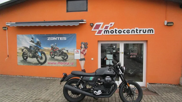 Moto Guzzi V7 III Special-Stone TOP 6900km STAV NOVÉHO STROJE