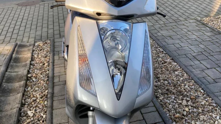 Honda FES 150 Pantheon i.e.