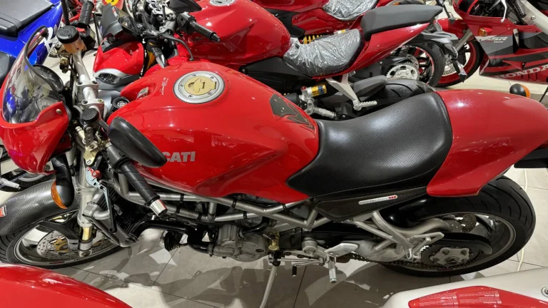 Ducati Monster 900