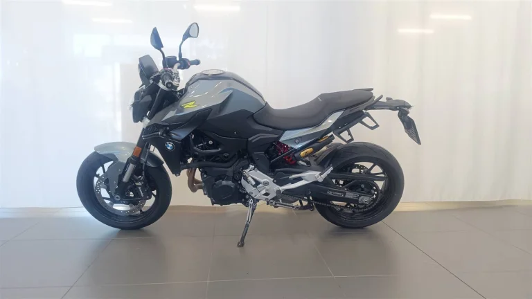 BMW F 900 R