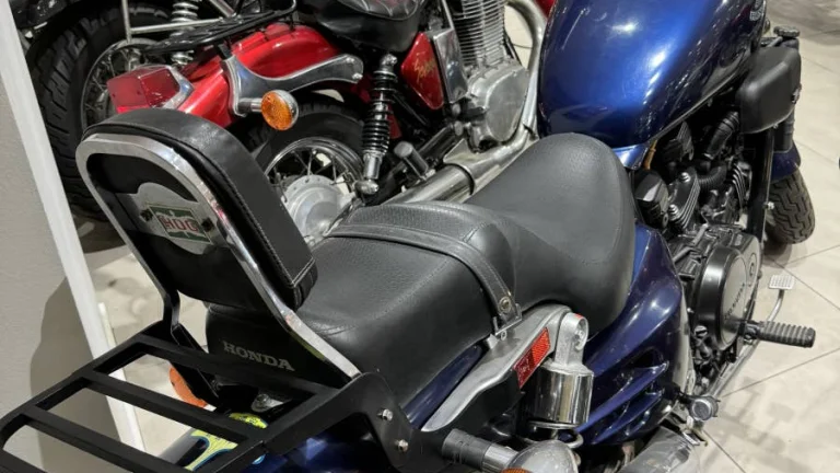 Honda VF 750 C Magna