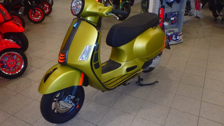 Vespa GTS 300