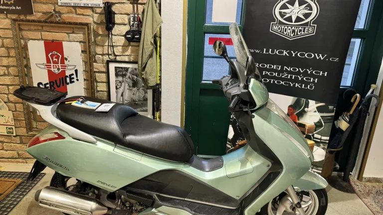 Honda FES 125 Pantheon i.e.