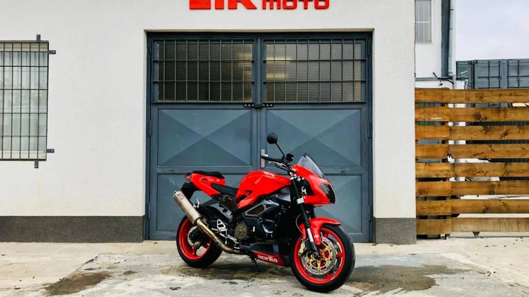 Aprilia Tuono 1000 R
