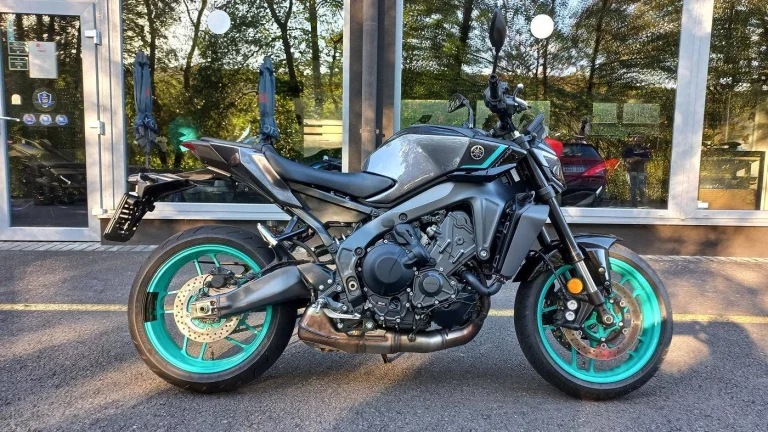 Yamaha MT-09 Y-AMT automatická převodovka - předváděcí model | Nový motocykl