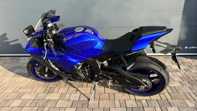 Yamaha YZF-R1