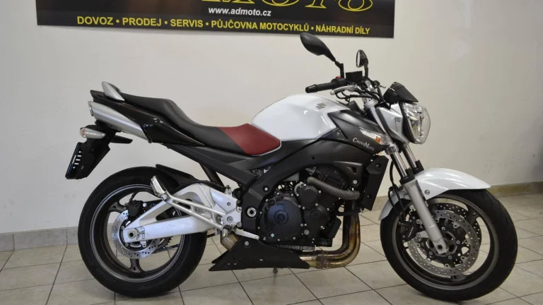 Suzuki GSR 600