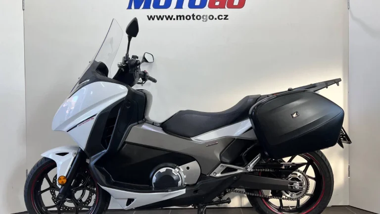 Honda NC 750 D Integra REZERVACE