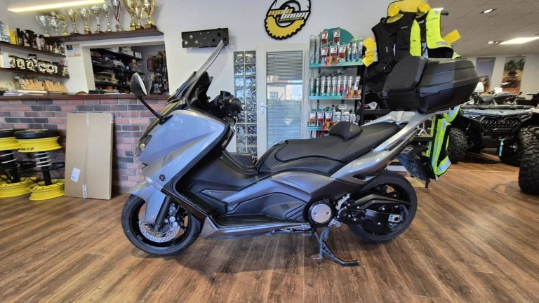 Yamaha T-Max 530