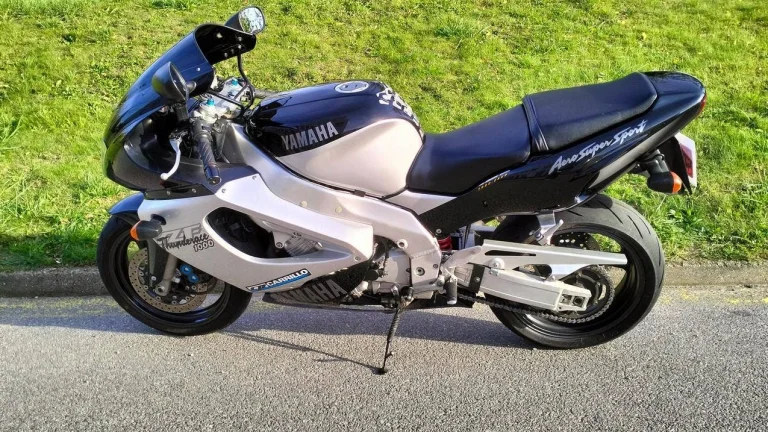 Yamaha YZF 1000 R Thunderace