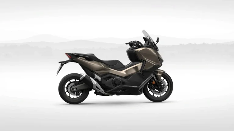 Honda Forza 750 + BONUS | Nový skútr