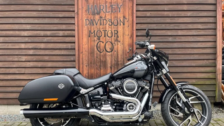 Harley-Davidson FLSB Softail Sport Glide