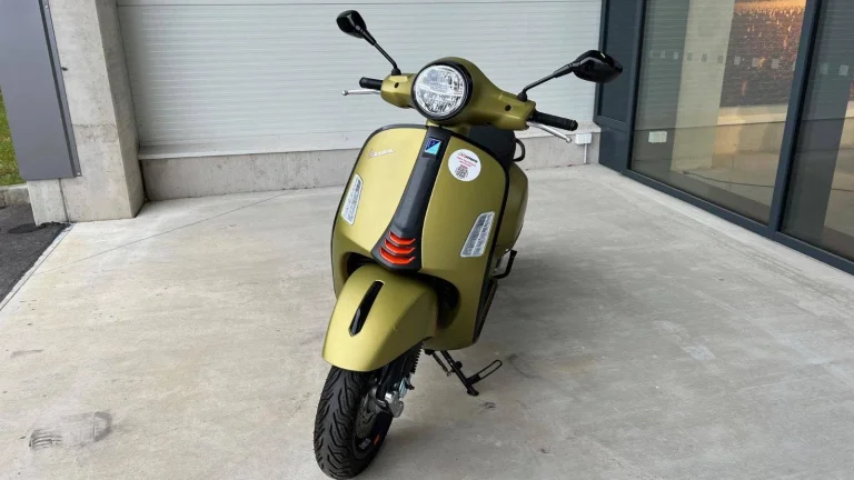 Vespa GTS 300 | Předváděcí skútr