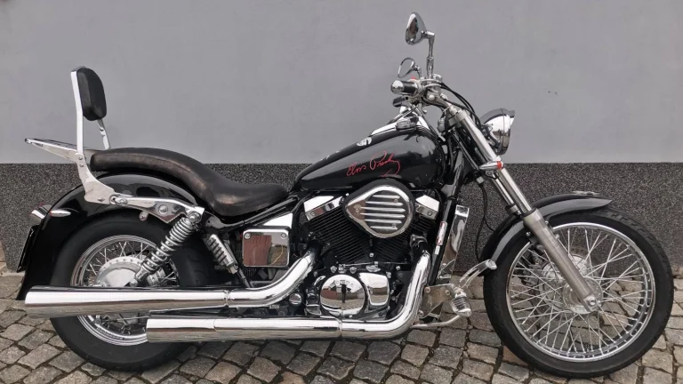 Honda VT 750 DC Black Widow