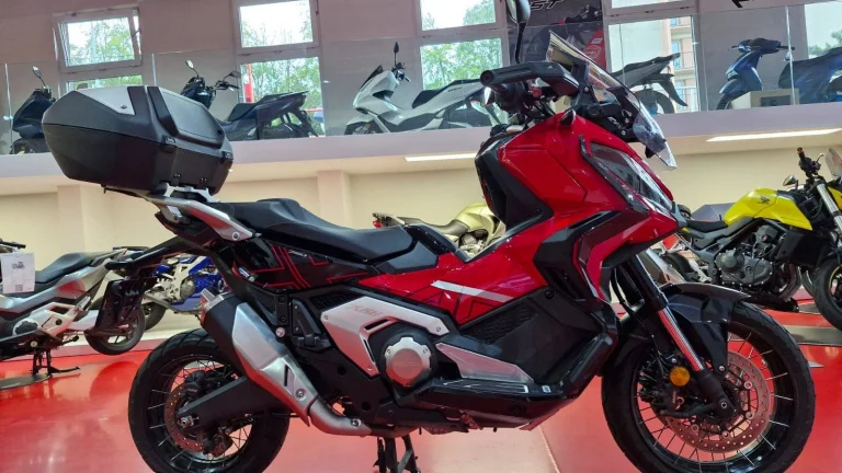 Honda X-ADV | Předváděcí motocykl