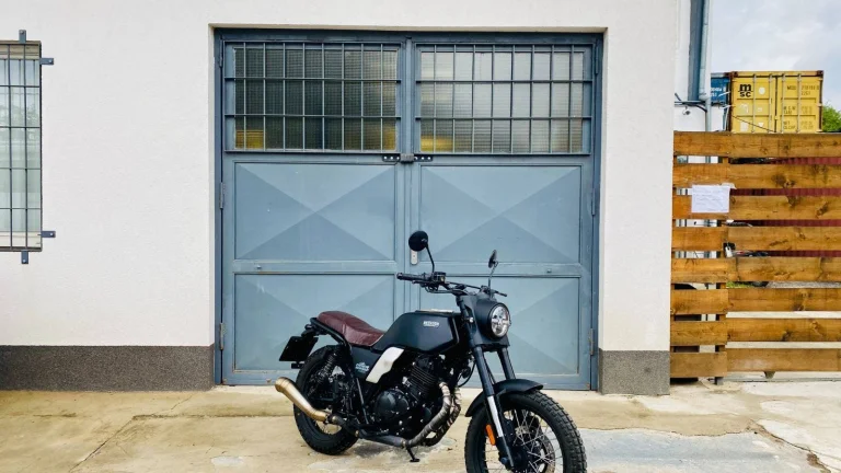 Brixton Felsberg 250