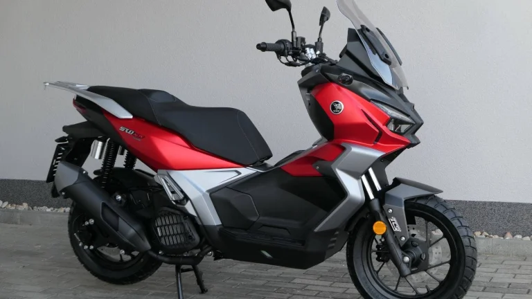 Voge SR1 125i ADV Red E5+ ( odpočet DPH ), 4letá záruka | Nový skútr
