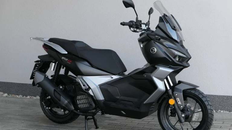 Voge SR1 125i ADV Black E5+ ( odpočet DPH ), 4letá záruka | Nový skútr