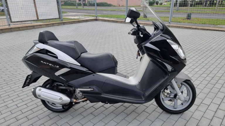 Peugeot Satelis 300i