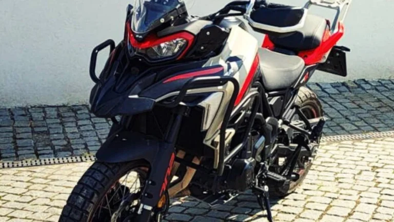 Benelli TRK 702 X - PŘEDVÁDĚCÍ MOTOCYKL | Předváděcí motocykl